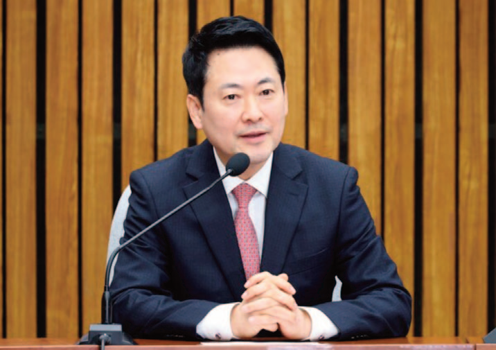 張 안보인다' 지적에 국힘 "4월부터 현장 등 지선행보 본격화"